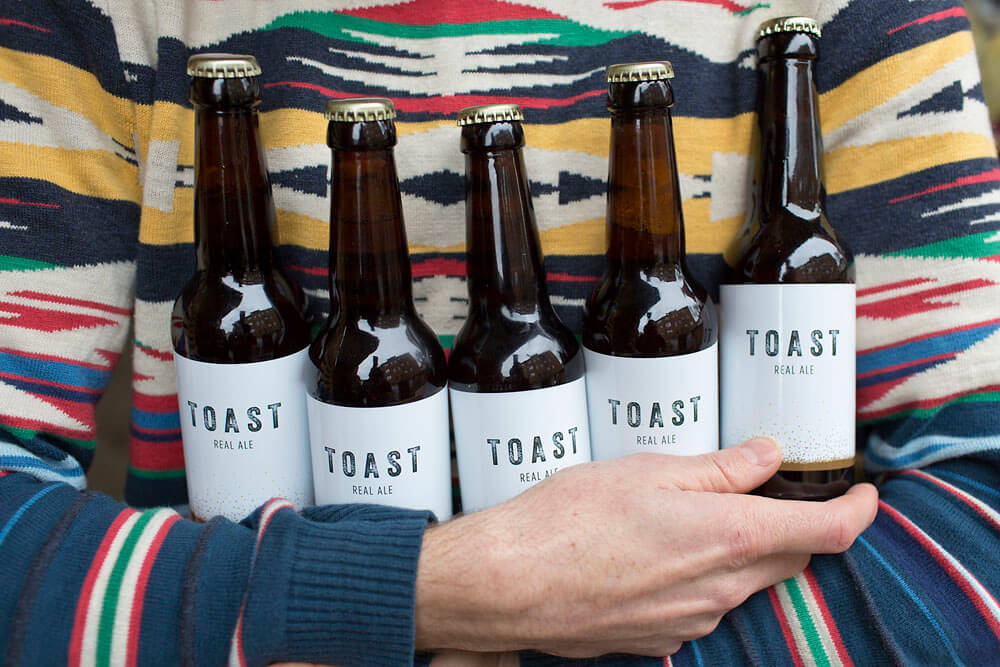 Toast 2 Toast in arms c Tom Moggach