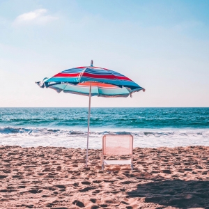 Lay on the beach