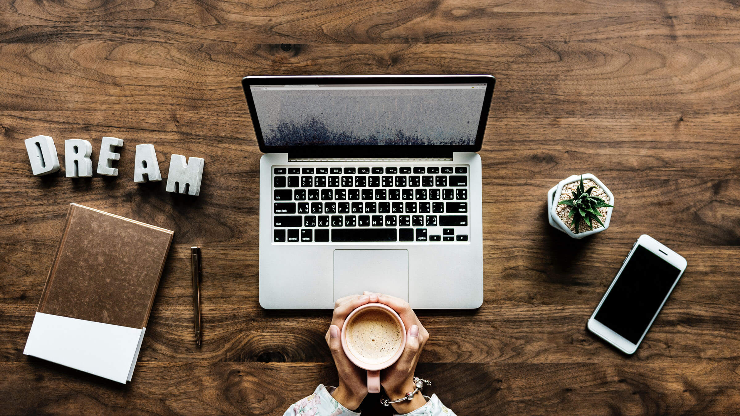 Workspace Wonderland: Crafting a Creative Oasis