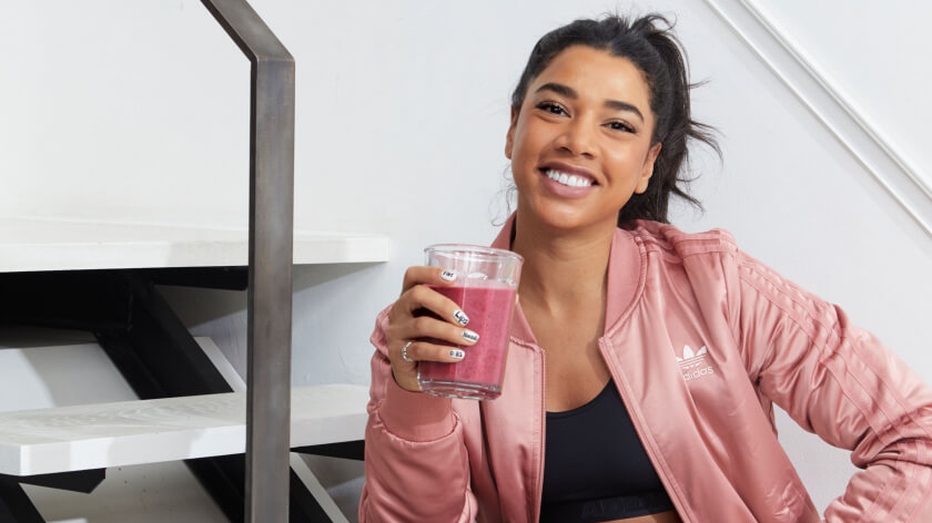  Hannah Bronfman