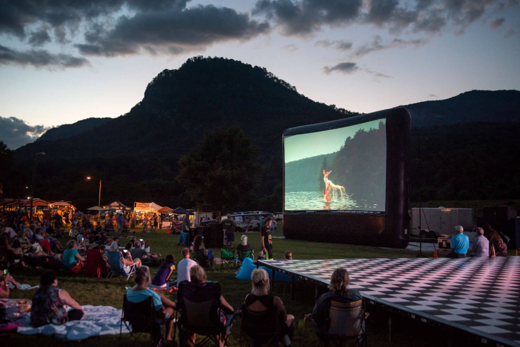 3b Dirty Dancing Festival Lakeside Movie Screening
