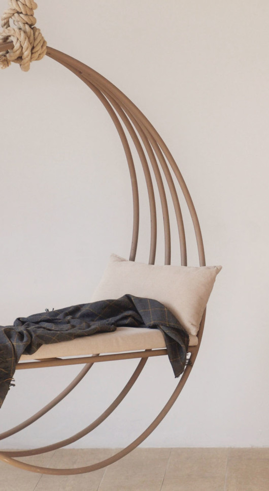 Hang Zen: 11 Gorgeous Suspended Chairs 