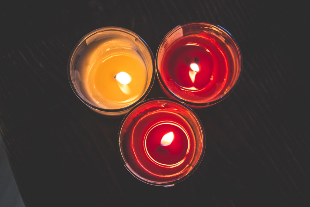 Experto en velas: 5 velas fáciles de hacer en casa - Amex Essentials