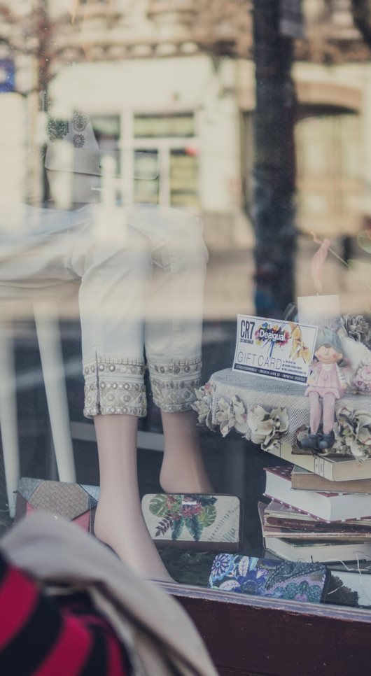 The Top 10 Cities For Vintage Shopping