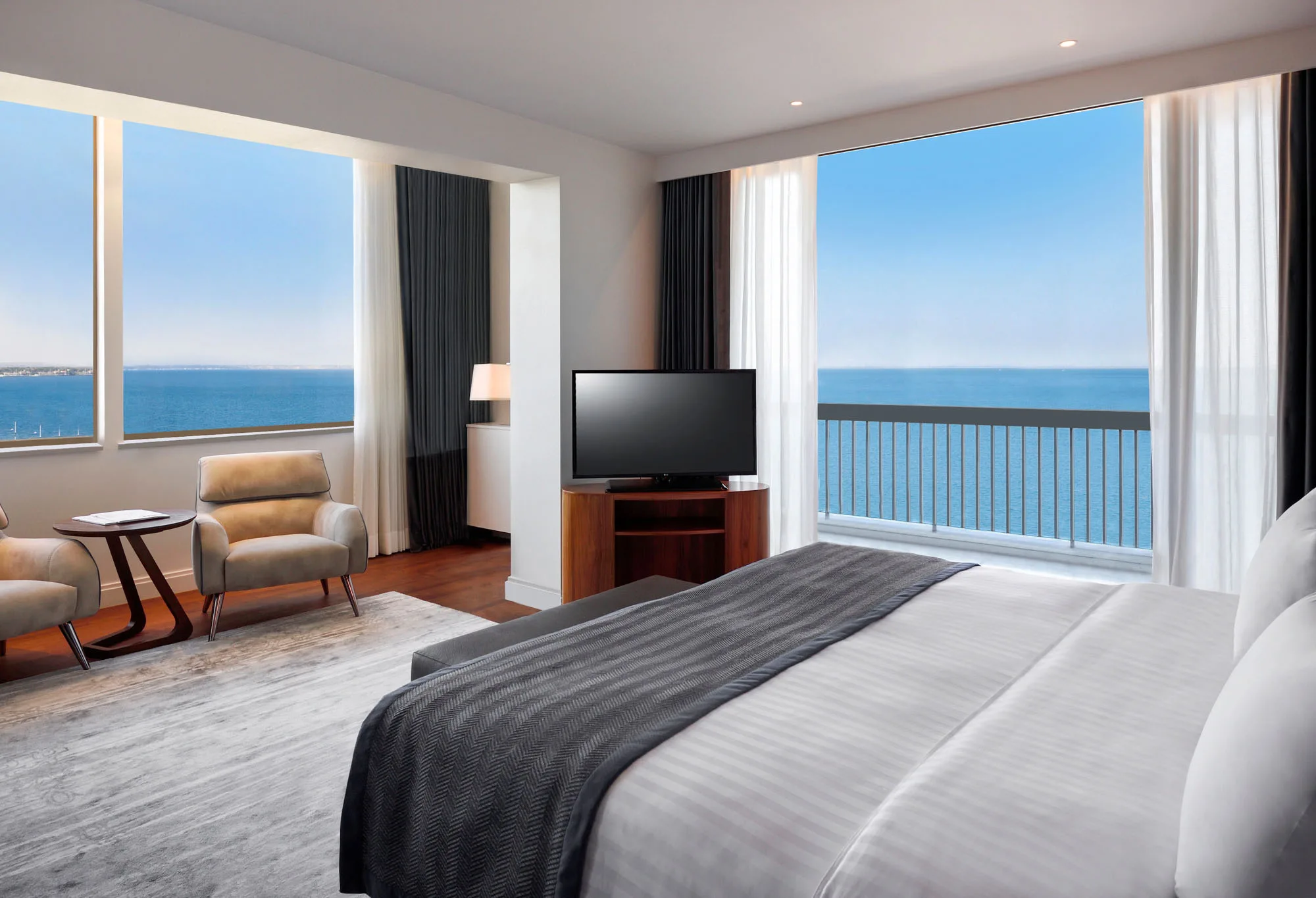 2b Makedonia Palace