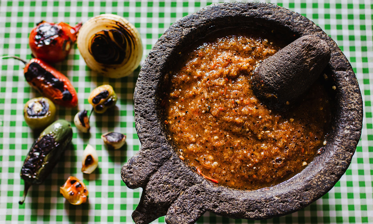 spicy-dips-salsa-roja-iStock-Marcos-Elihu-Castillo-Ramirez